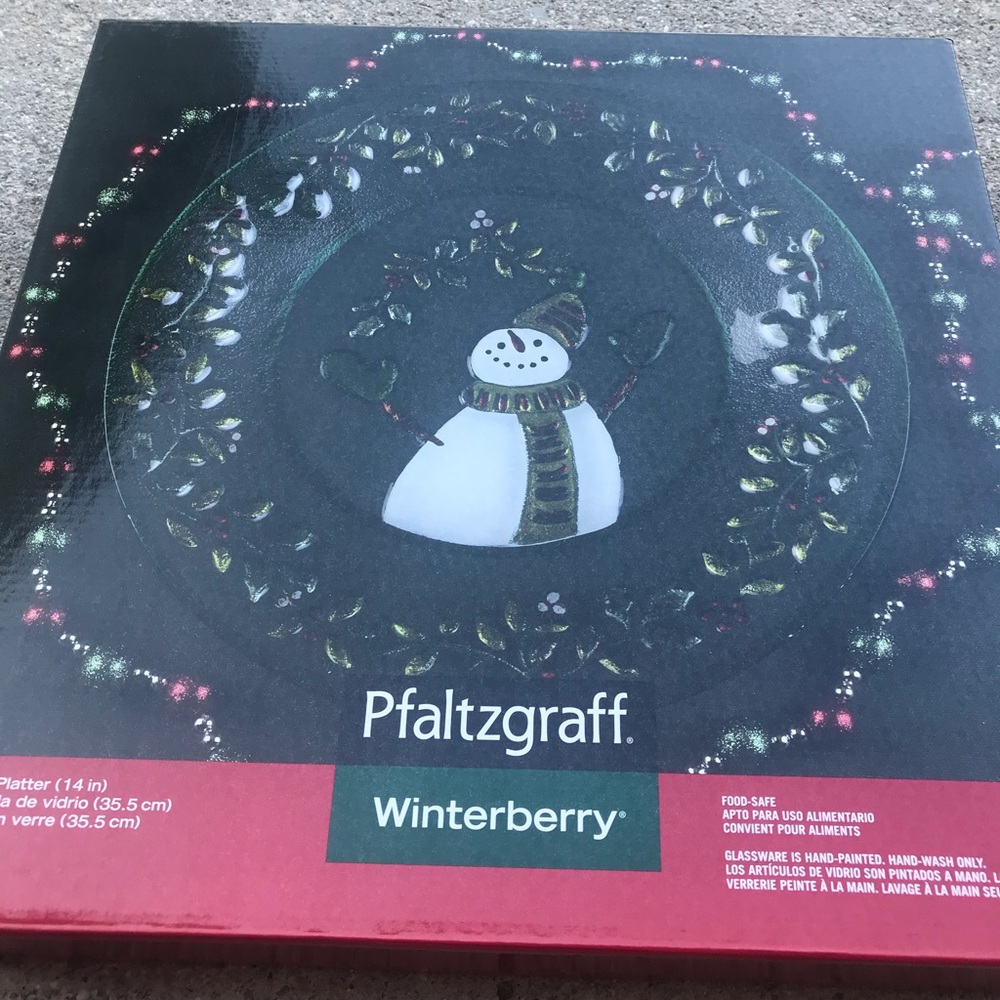 Pfaltzgraff Winterberry snowman plate